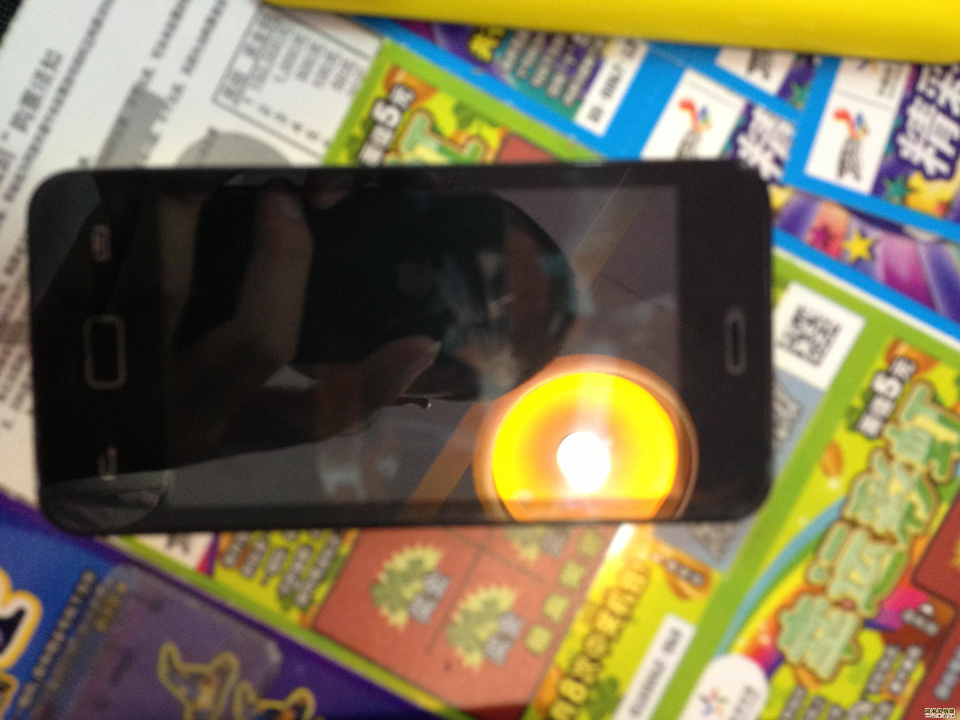 卖几个杂牌智能手机,100快钱一个