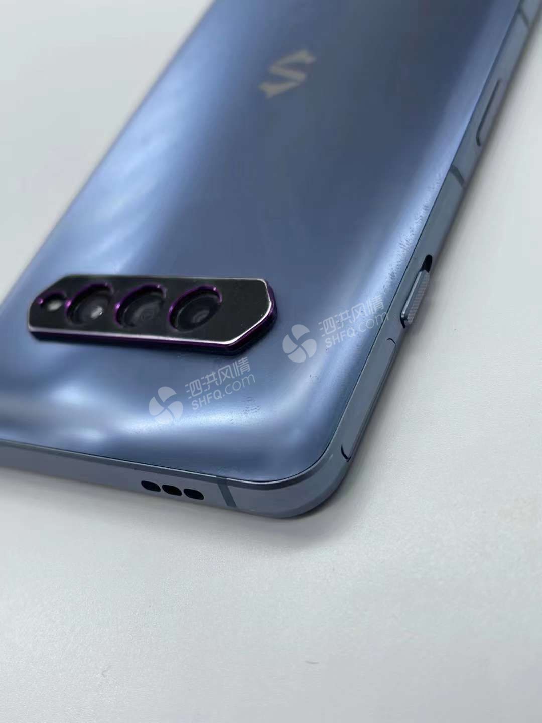 黑鲨412256凌光灰双卡5g整机纯原成色除了背面有使